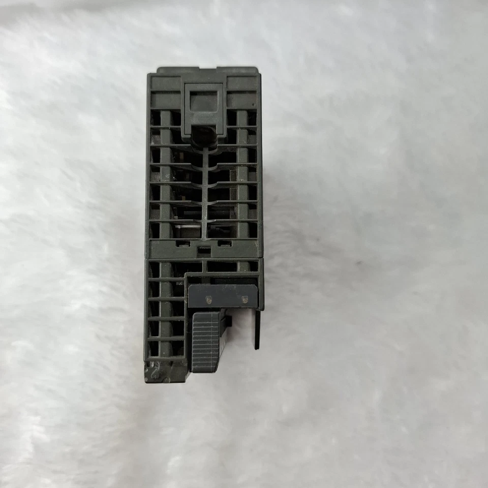 Siemens S7-300 SM331 6ES7331-7KF02-0AB0 6ES7 331-7KF02-0AB0